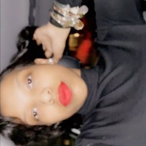 Meet your Posher, Emani